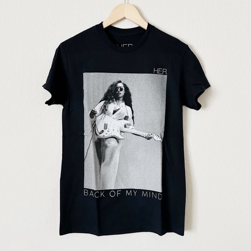 NWOT H.E.R. Short Sleeve Graphic Tee
